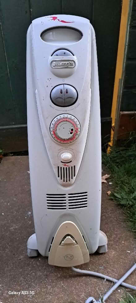 Photo of free Stand alone electric radiator (Wigginton OX15) #1