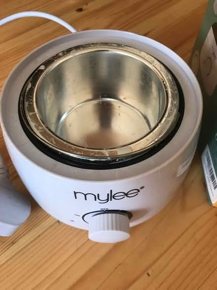 Photo of free Wax heater. Clean , good condition (HR4) #2