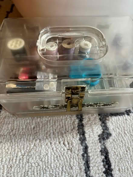 Photo of free Vintage sewing kit (Rego Park) #2