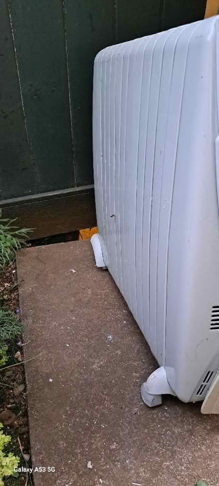Photo of free Stand alone electric radiator (Wigginton OX15) #3