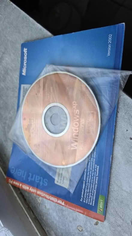 Photo of free Windows Xp disc (West Croydon CR0) #1