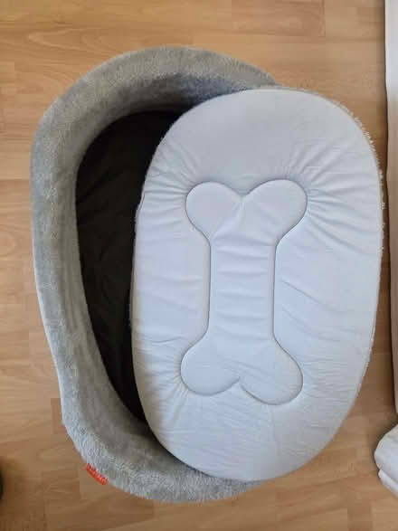 Photo of free Lovely dog bed with removable cushion. (Old Town SG1) #2