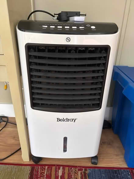 Photo of free AC unit/ heater (UpperHale GU9) #1