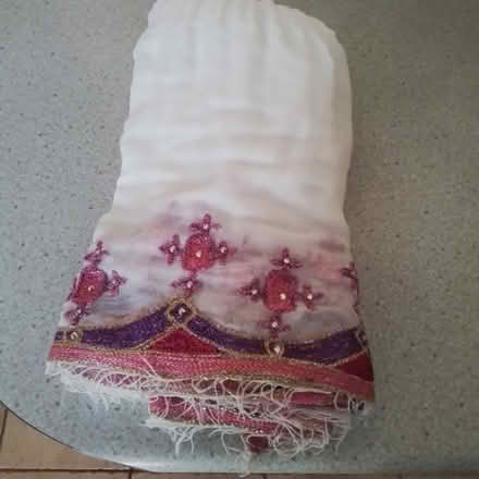 Photo of free Sari (Uplands / Riverside) #1