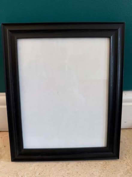 Photo of free Black photo frame 10x8” (Clewer New Town SL4) #2