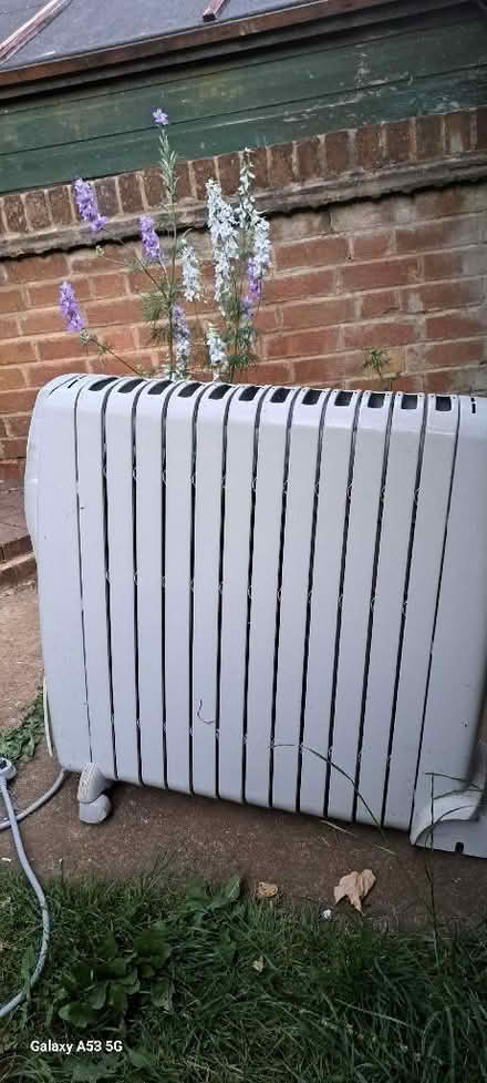 Photo of free Stand alone electric radiator (Wigginton OX15) #4