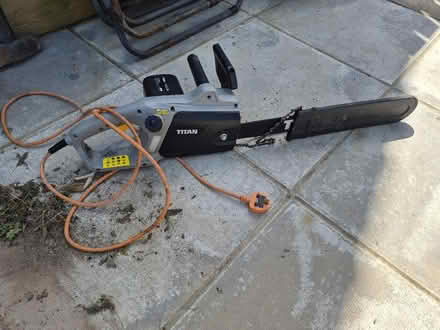 Photo of free Electric chainsaw. Needs new chain (Lowther CA10) #1