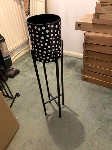 Photo of free Plant pot & stand (Cov CV3) #1