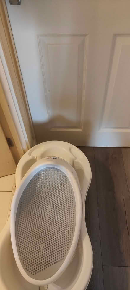 Photo of free Single mattress and baby bath tube bath 🛁 (Larkhill DY10) #3