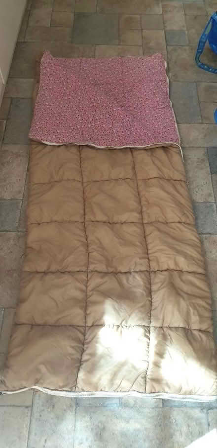 Photo of free Sleeping bag (Linslade LU7) #1