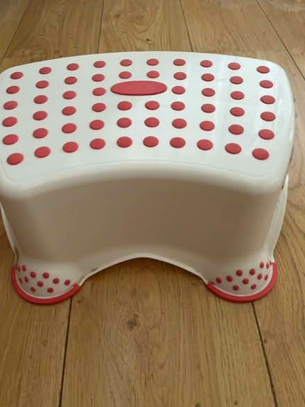Photo of free toddler seat and stool (Addlestone KT15) #2