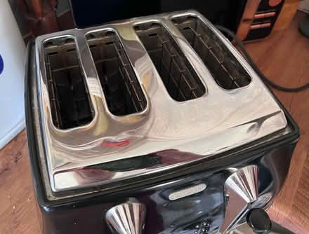 Photo of free Toaster (great condition) (Eastbourne BN21) #2