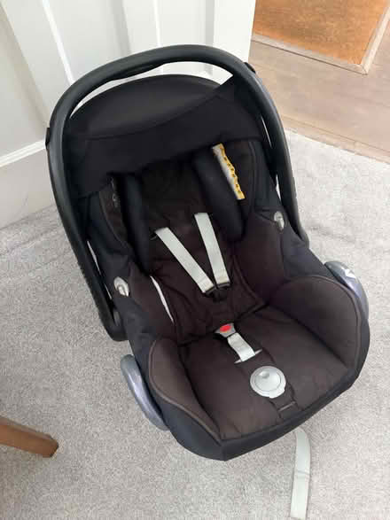Photo of free Newborn car seat & 2 isofix bases (ME15 (nr Mote Park)) #1