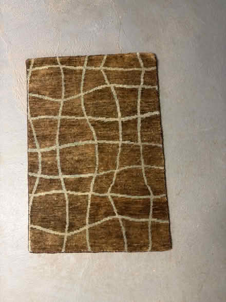 Photo of free 2 x 3 wool rug in great condition (DuPont Circle) #1