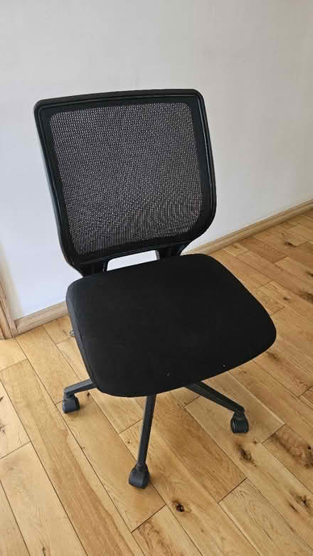 Photo of free Desk chair (High barnet EN5) #1