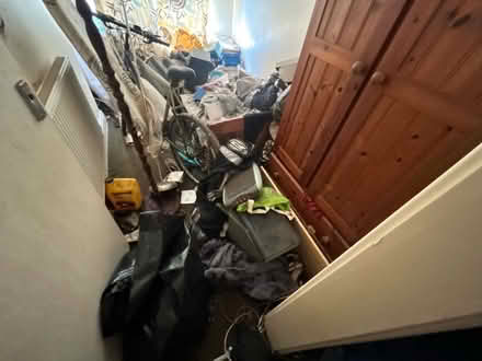 Photo of free Furniture sofas beds wardrobes flooring (Hawthorn CF37) #3