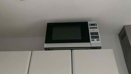 Photo of free Microwave oven (Earls Court SW5) #1