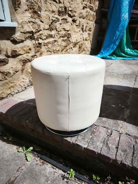 Photo of free Swivel seat (Cam GL11) #1