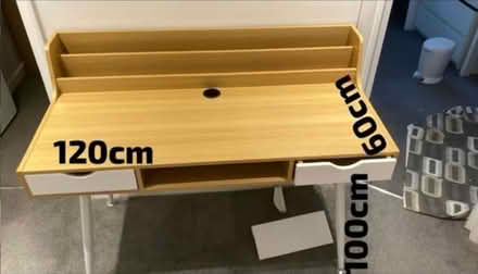 Photo of free Very good table (Bow - Roman Road) #1