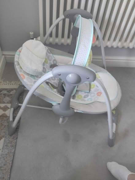 Photo of free Baby Rocker (HP4 - Berkhamsted) #2