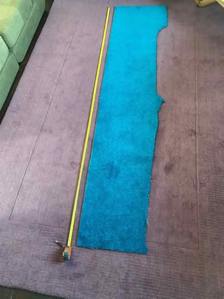 Photo of free Teal carpet offcut (Streatham SW16) #1