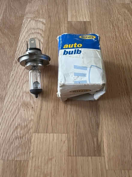 Photo of free Pair of H4 main/dip headlamp bulbs (Barnet EN5) #1