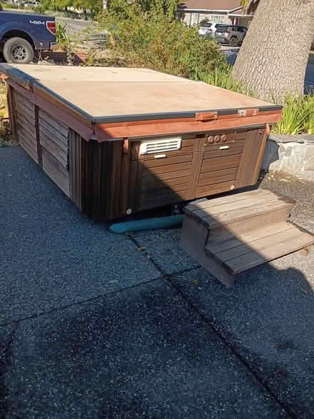 Photo of free Working 30 Y.O. Hot Springs Hot Tub (Near downtown Pleasant Hill) #2