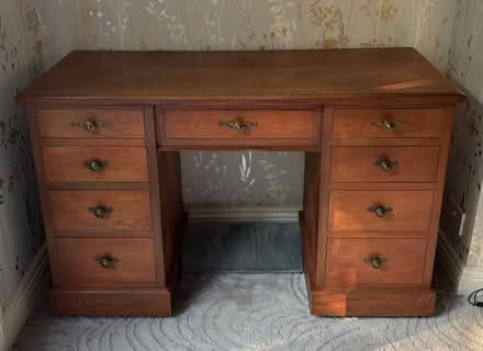 Photo of free Desk (Riddlesden) #1