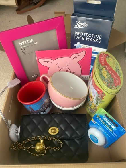 Photo of free bundle of various items (BR2) #1