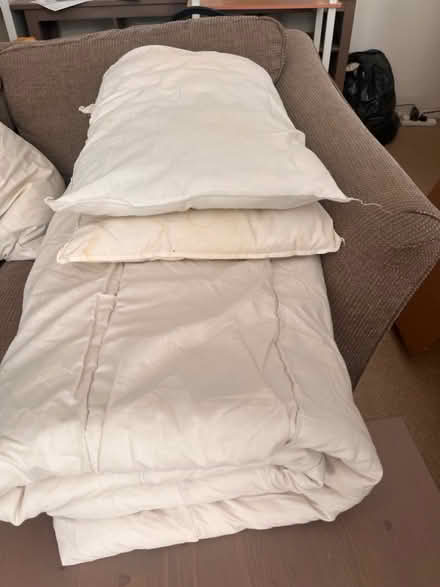 Photo of free White Duvet & 2 Pillows (SW48QW) #1