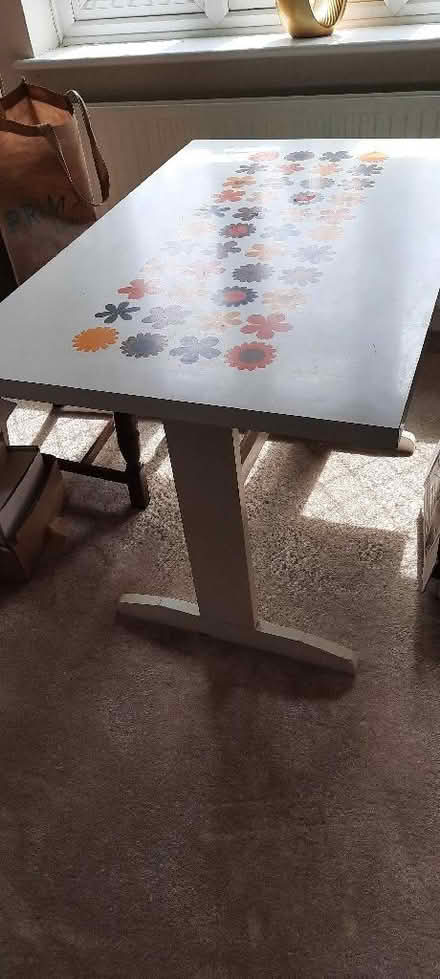 Photo of free Kitchen table (Woodley RG6) #1