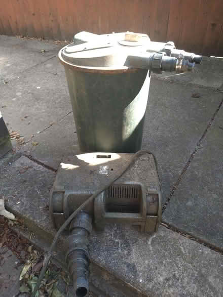 Photo of free Pond pumps (DE23 sinfin) #1