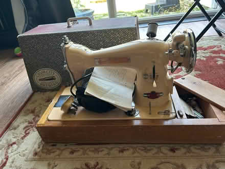 Photo of free Vintage sewing machine (Innsworth GL3) #1