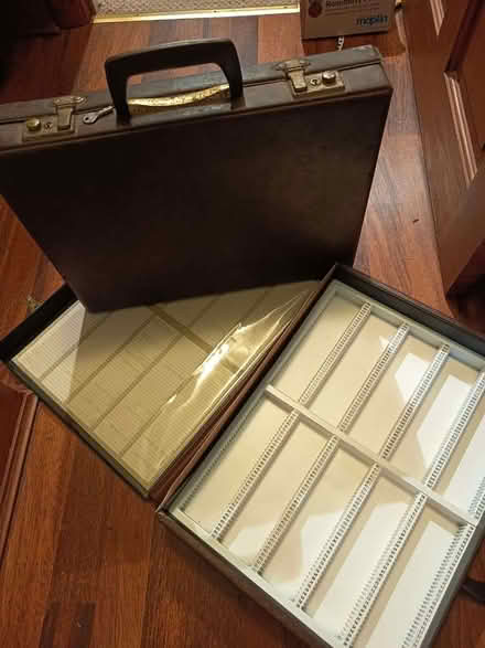 Photo of free 35mm slide library case - capacity 400 slides (Brandwood End B14) #1