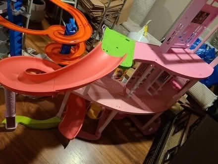 Photo of free Barbie Dreamhouse #1