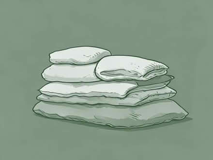 Photo of free Mixed bag of old towels, sheets and pillows for pet use (Wigmore HR6) #1