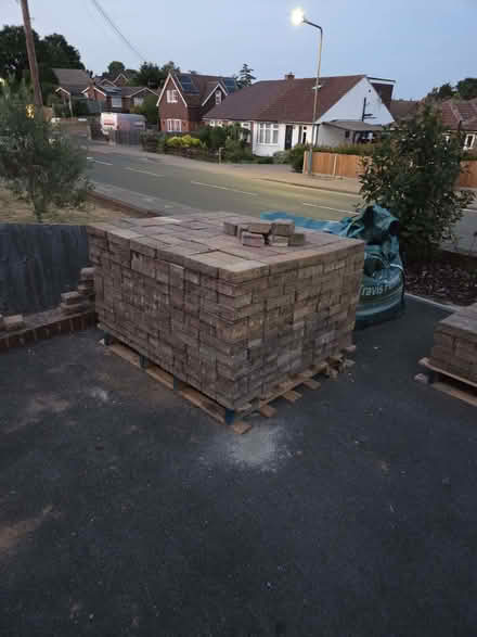 Photo of free Red Block Paving for Large Patio (North Tonbridge TN10) #2