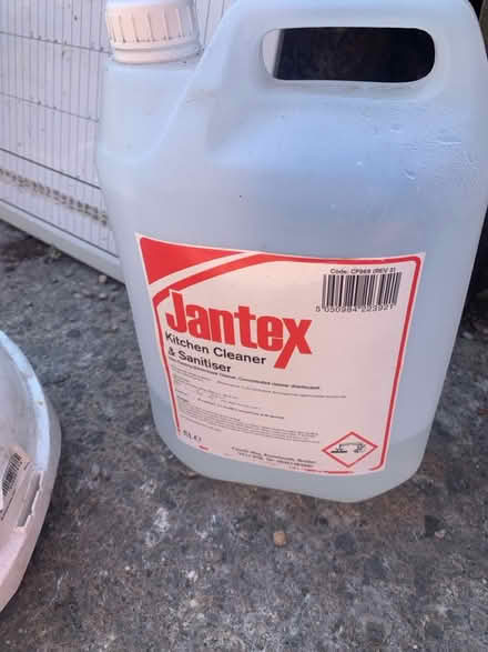 Photo of free santex sanitizer (Blagdon BS40) #3