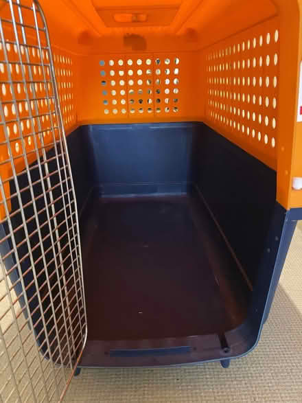 Photo of free Large dog travel crate (Chelsea SW3) #3
