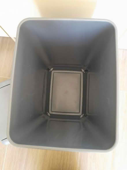 Photo of free Swing Lid Bin (Sapcote LE9) #3