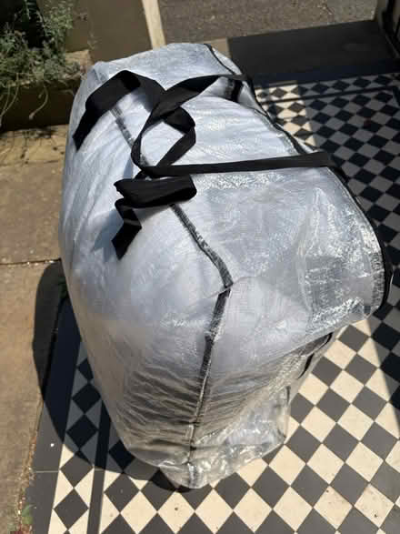 Photo of free 2 single duvets (Walthamstow E17) #1