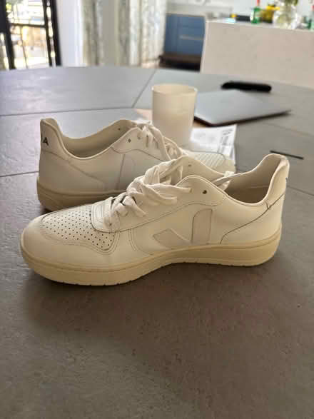 Photo of free Perfect veja trainers (GU10) #1