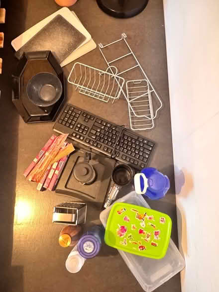 Photo of free A mix of household items (1018GD, Amsterdam) #3