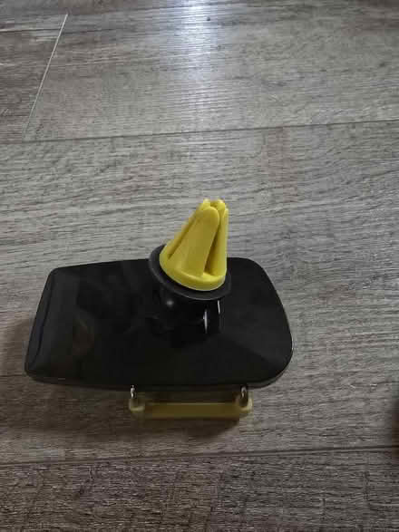 Photo of free Car mobile phone holder (Johnstone) #2