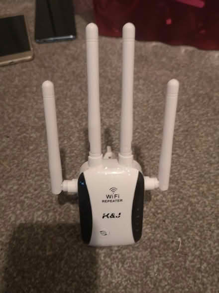 Photo of free K&J WiFi repeater/Booster (Marsh LA1) #1