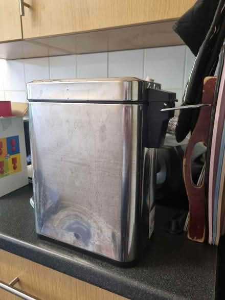 Photo of free Small pedal bin (SE20) #3