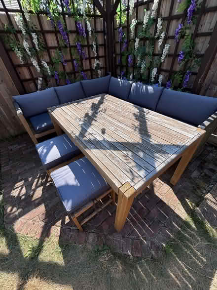 Photo of free Outdoor table and benches (Leighton Buzzard LU7) #1