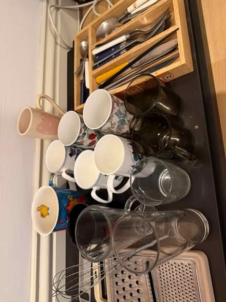 Photo of free Assorted kitchen items / crockery (N7) #2