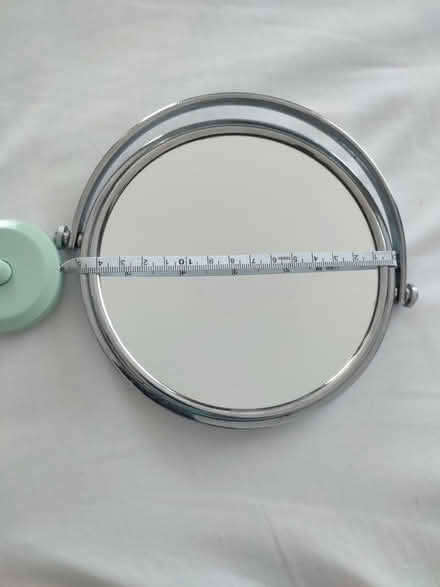 Photo of free Round mirror ((Wembley HA0)) #1