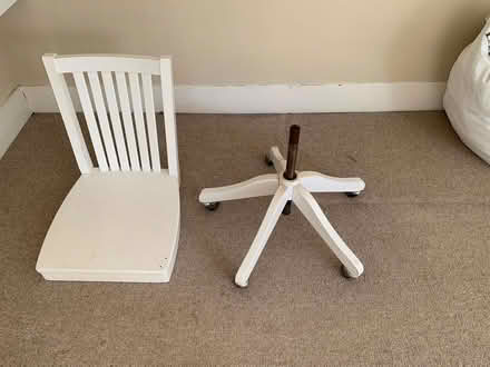 Photo of free white spinning chair (Camden tube station NW1) #4
